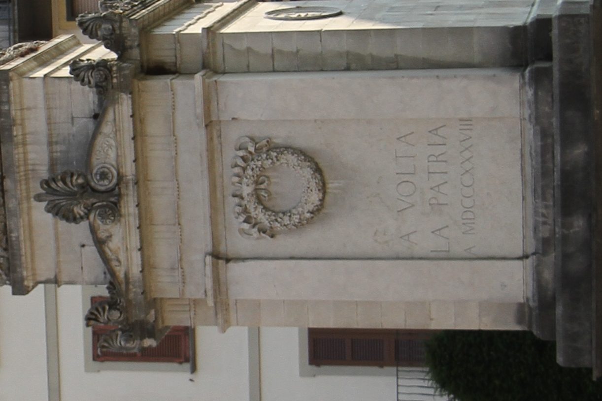 Alessandro Volta's monument, Como - 04.JPG